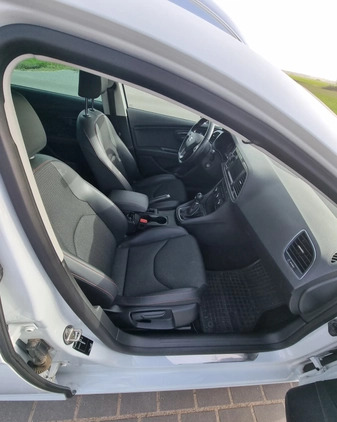 Seat Leon cena 55000 przebieg: 131900, rok produkcji 2015 z Warszawa małe 277